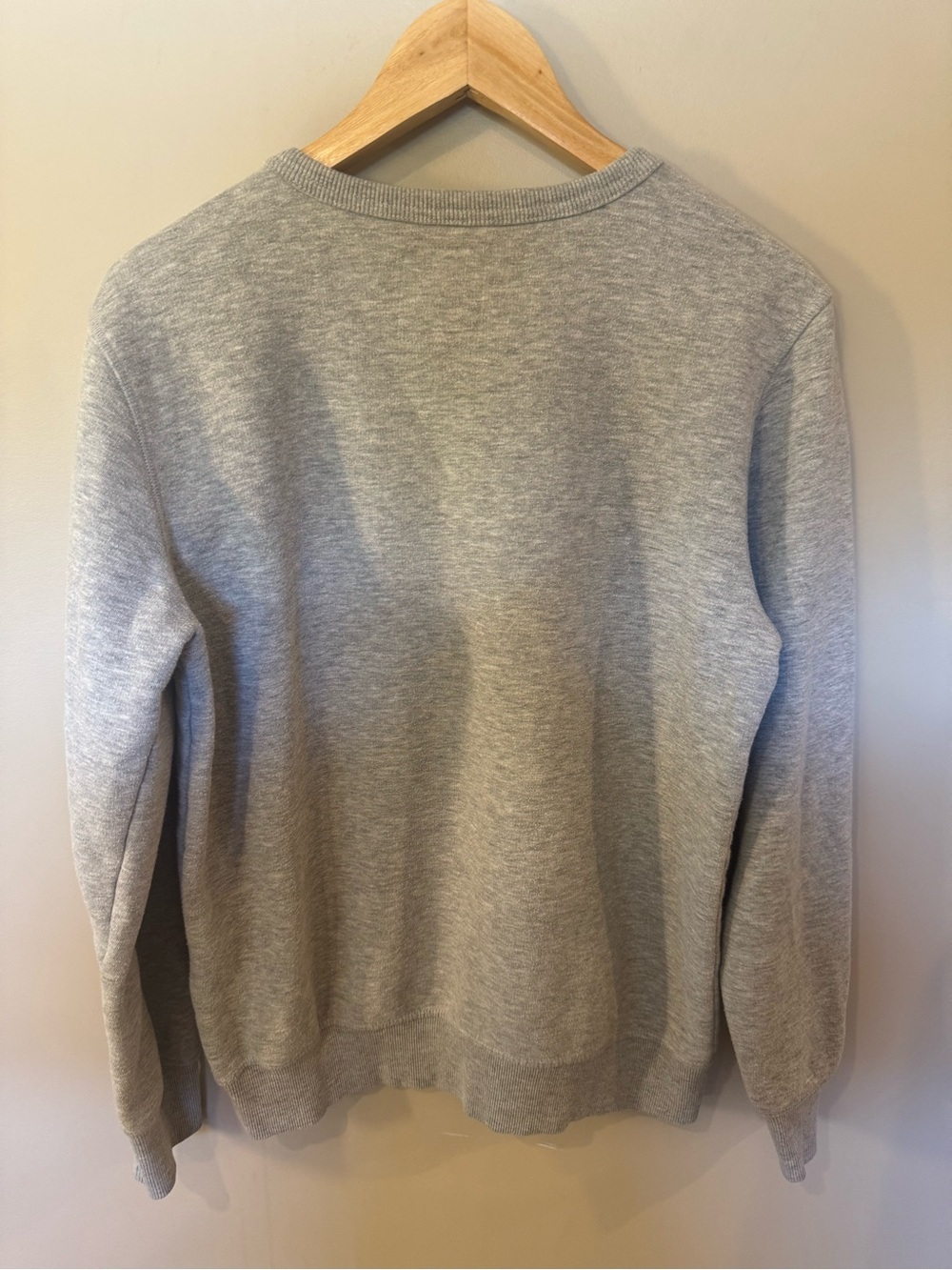 Levi’s Kids XL Grey Logo Crewneck Sweatshirt Fits Women’s Small Youth 13-15 - Picture 6 of 8